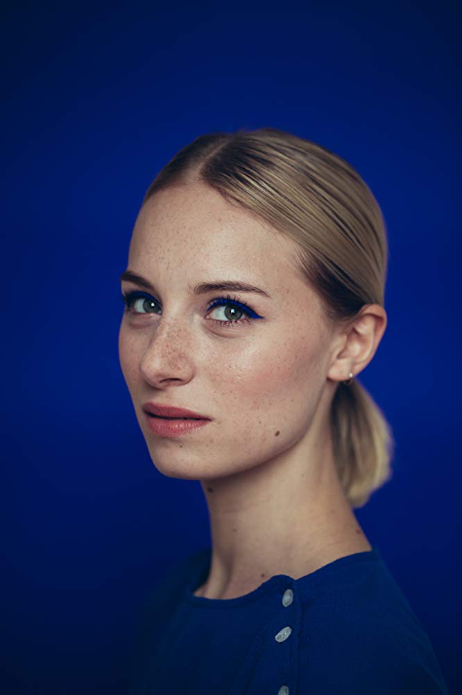 Loriane C Klupsch