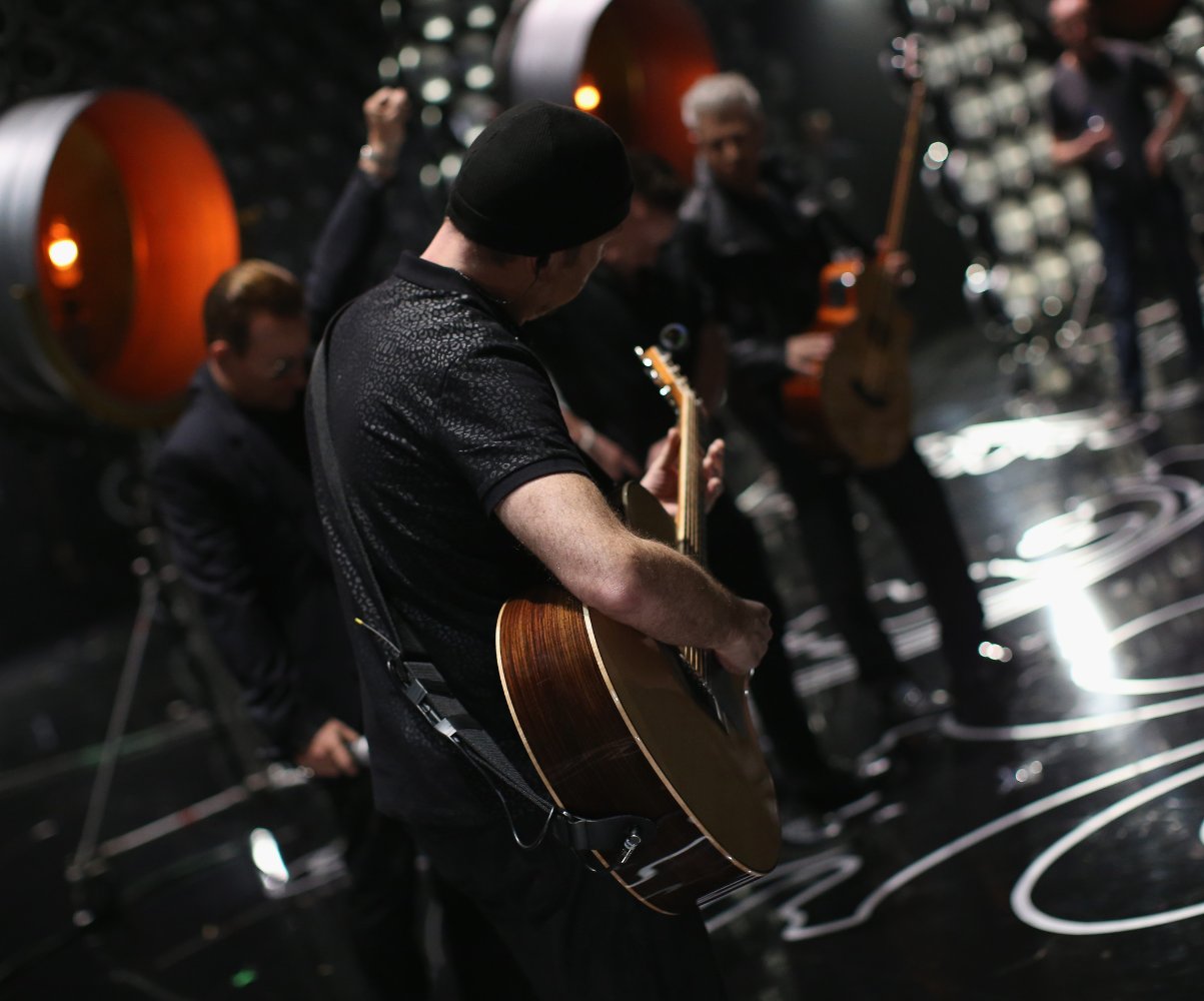U2