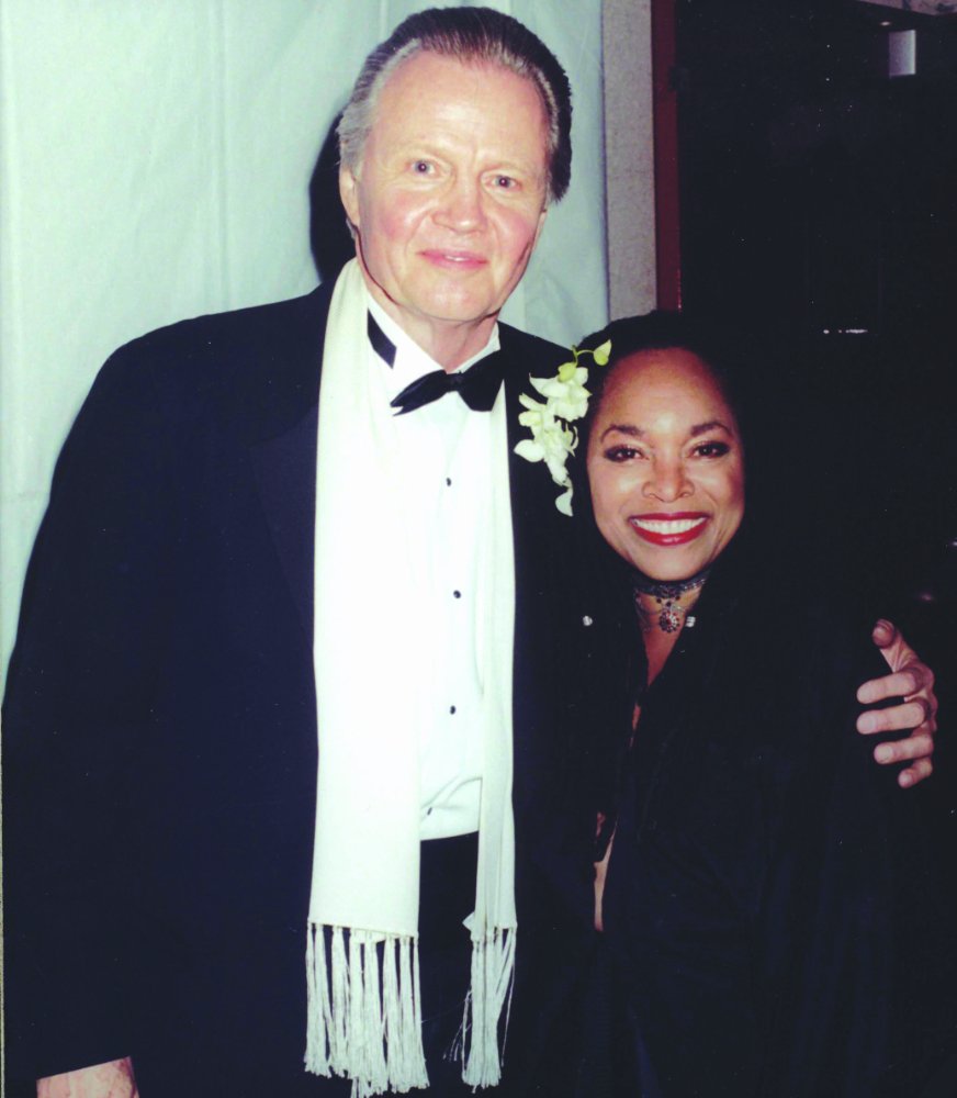 Tina Andrews