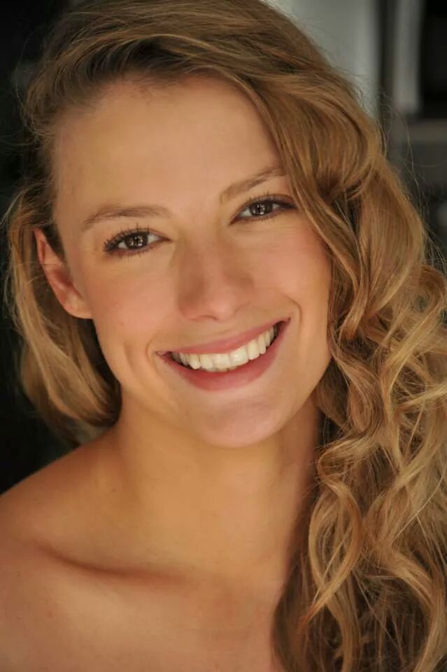 Jenna Saras